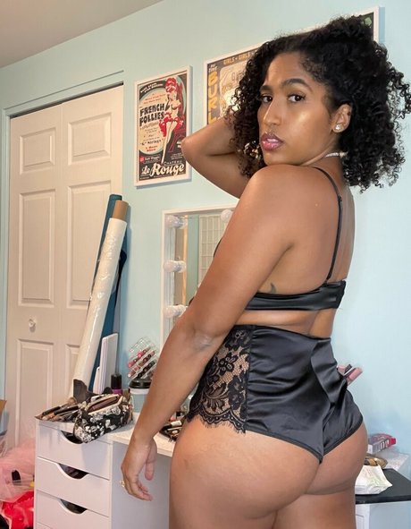 popular trans onlyfans beautiful xxx pics