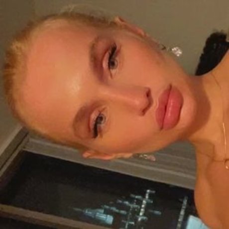 mom daughter onlyfans art nude photo