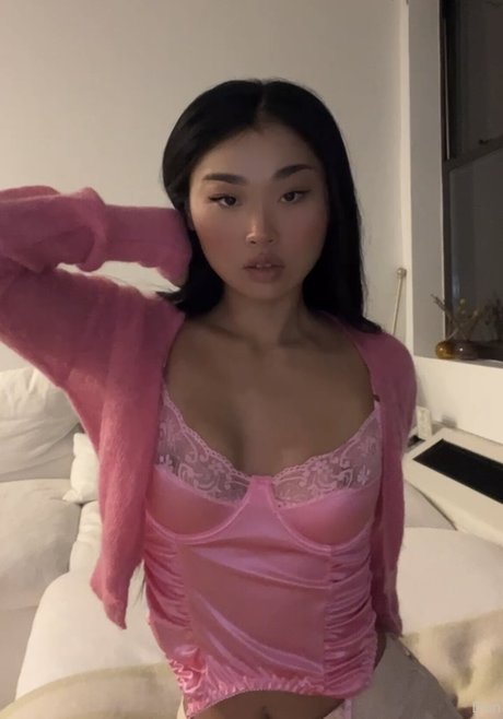 mimizow nude model galleries