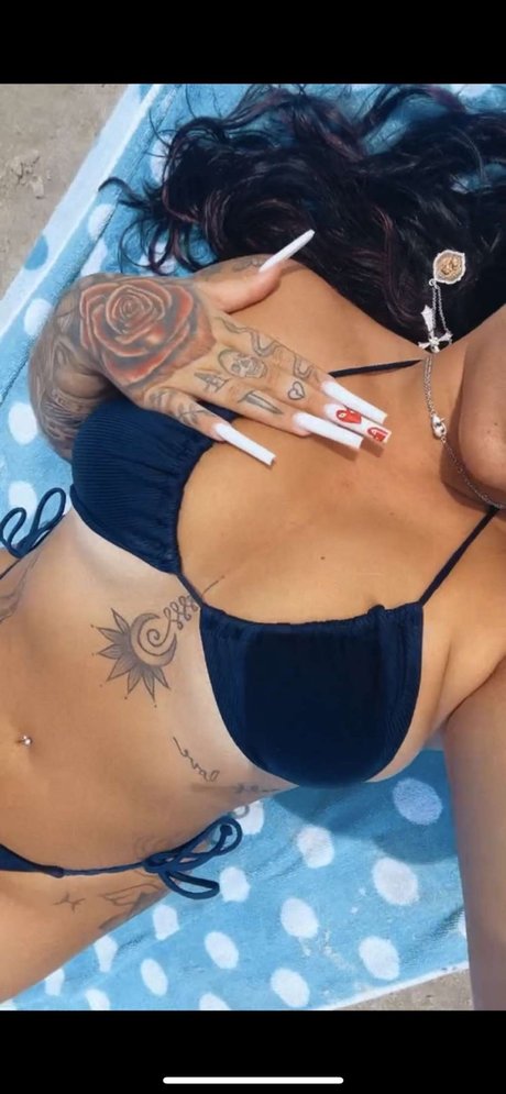 beautiful face onlyfans hd photos