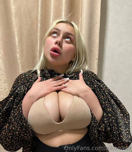 blonde big tits onlyfans top images