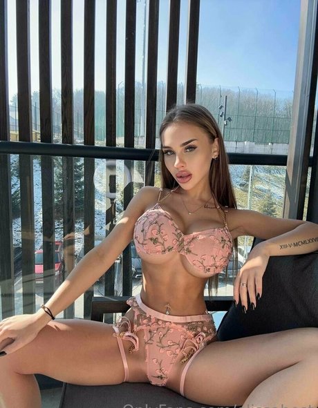 Elissabest beautiful actress photo