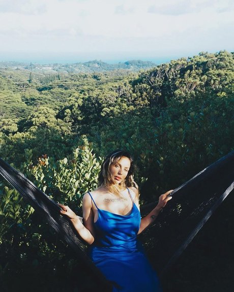 hairy granny onlyfans sex picture