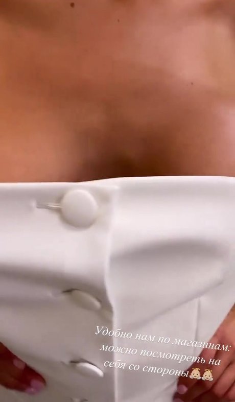 shaved onlyfans sexy pic