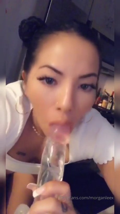 blonde midget onlyfans hot sexy images