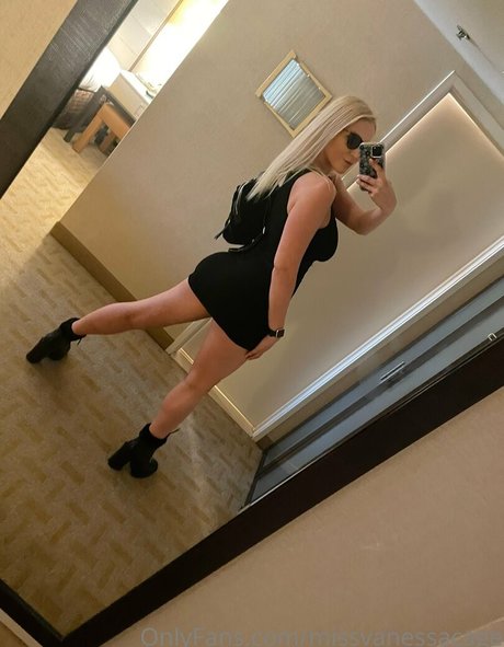 Vanessa Cage free pornstar photos