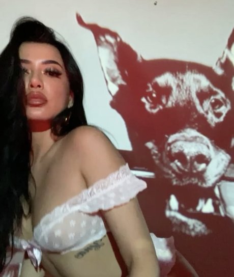 Yahaira Yumi star hot image