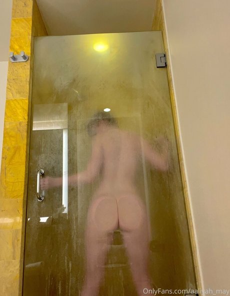 brunette milf onlyfans best pictures