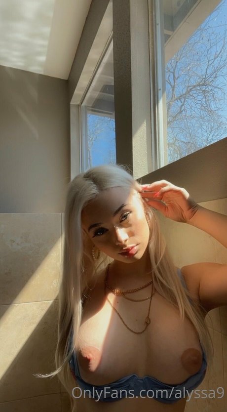 thick redhead onlyfans exclusive image