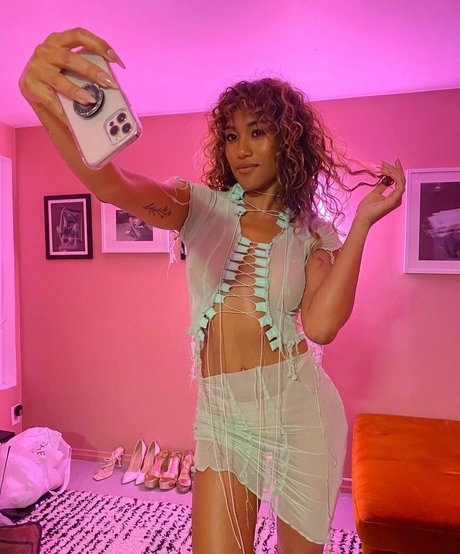 Sydney Park model exclusive images