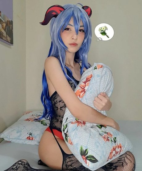 reisesan nudes star img