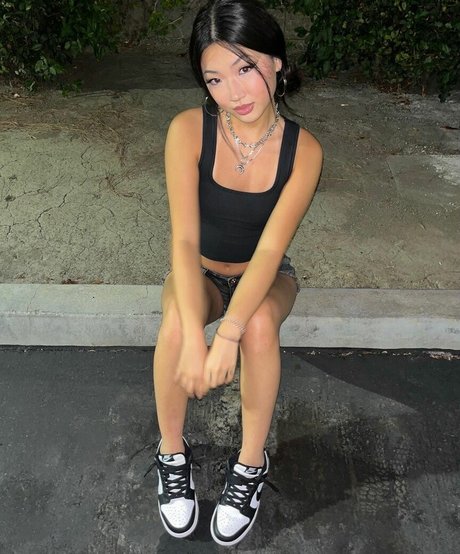 Maru Lee free pornstar pics