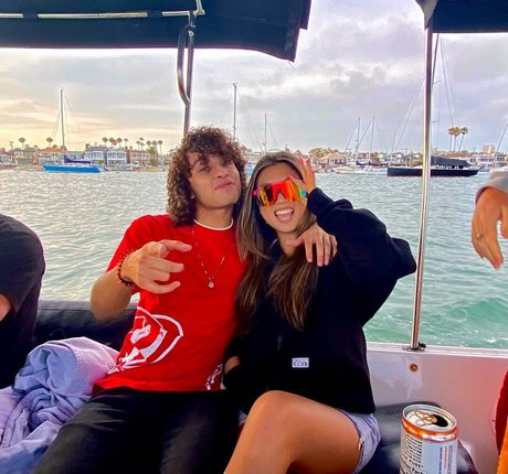 Maru Lee model nude pic