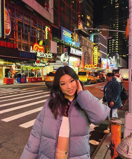 Maru Lee model sexy archive