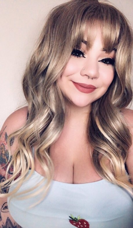 SpookyGirlLove pornographic star photos