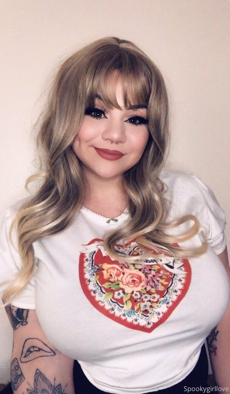blonde young onlyfans hot naked gallery