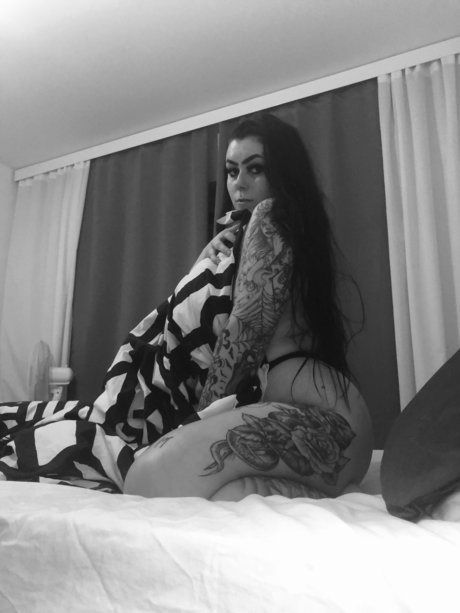 Sonzja high quality pornstar images