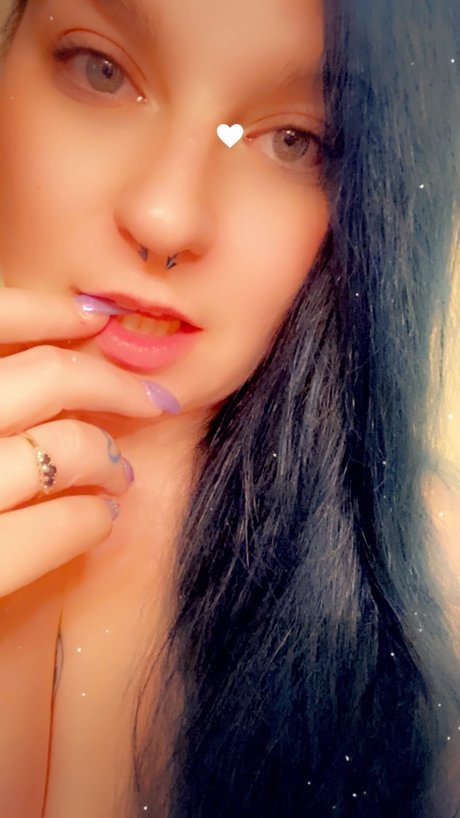 BadBitchBreezy star exclusive photos