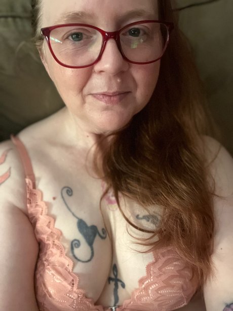 Tammy Lou model naked img