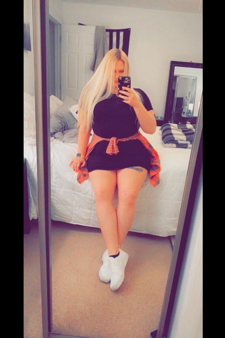 Joy S_ nudes model img