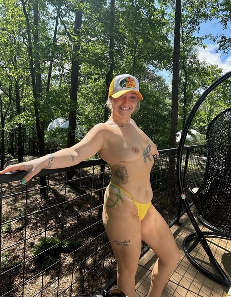 bigbtytxn naked actress photos