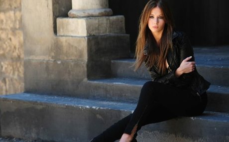 Ashley Mulheron pretty actress galleries