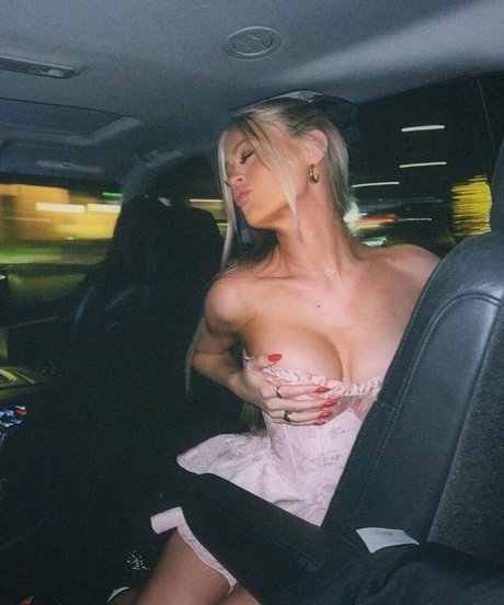 beautiful face onlyfans art naked gallery