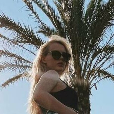 bon b0n nudes model picture