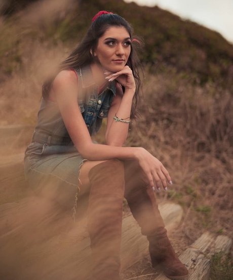 Aubry Babcock high quality model photo