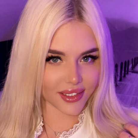 Julia1212 exclusive pornstar pic