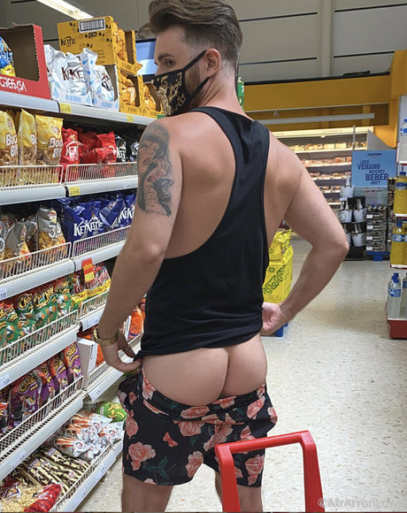 winkwinkchat model hot image