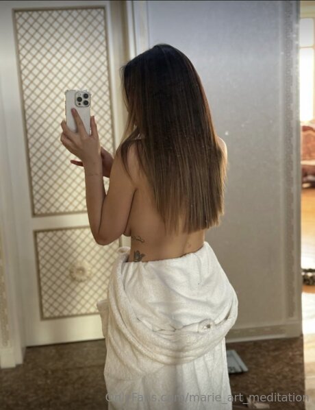 marie art meditation best model img