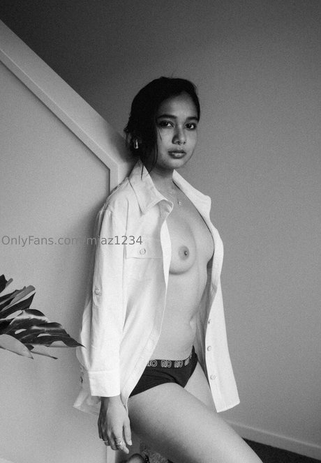 horny asian onlyfans beautiful picture