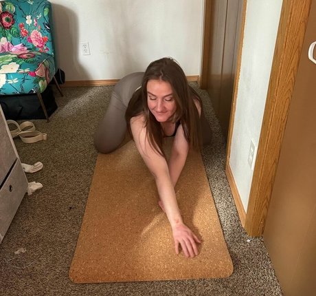 Adorablelilli top actress image