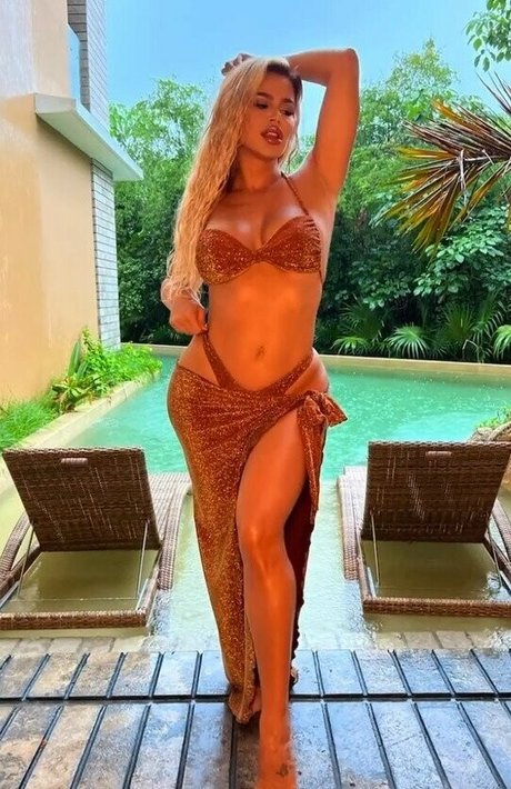 blonde deepthroat onlyfans best picture