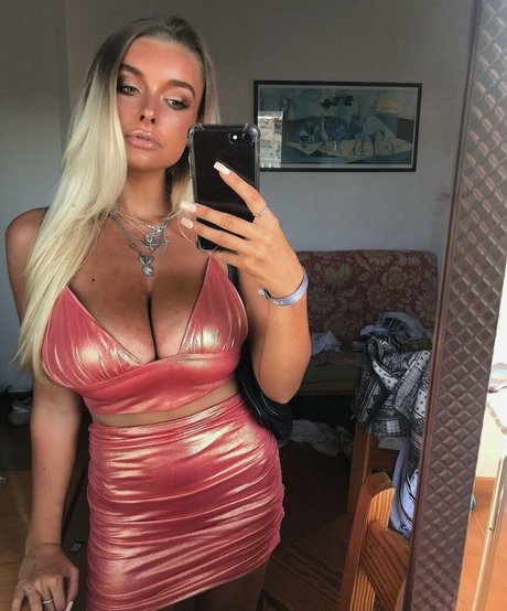 underwater onlyfans beautiful nude picture