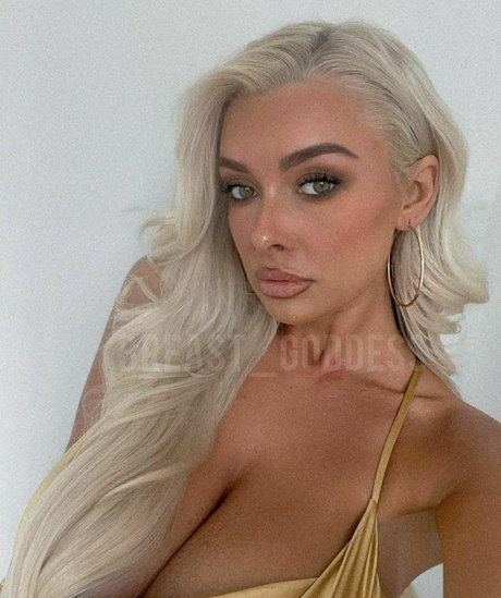 kitty wife onlyfans nude photo