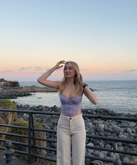 lenaahdl erotic pornstar pictures