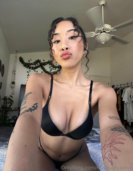 uluvzella star erotic picture