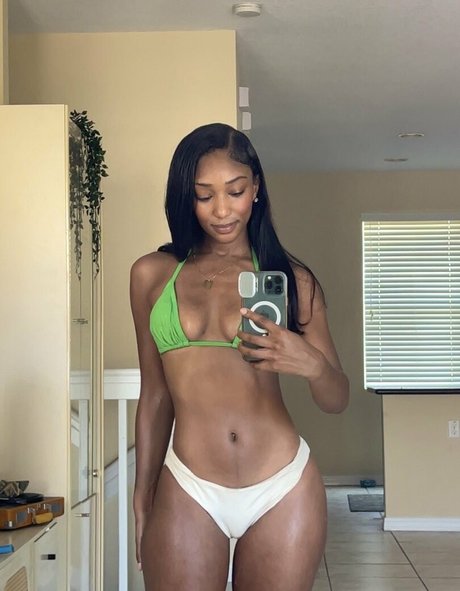 warriyah pornstar sexy pic