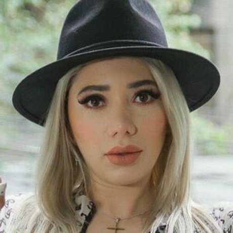 Ana Elisa porn model picture