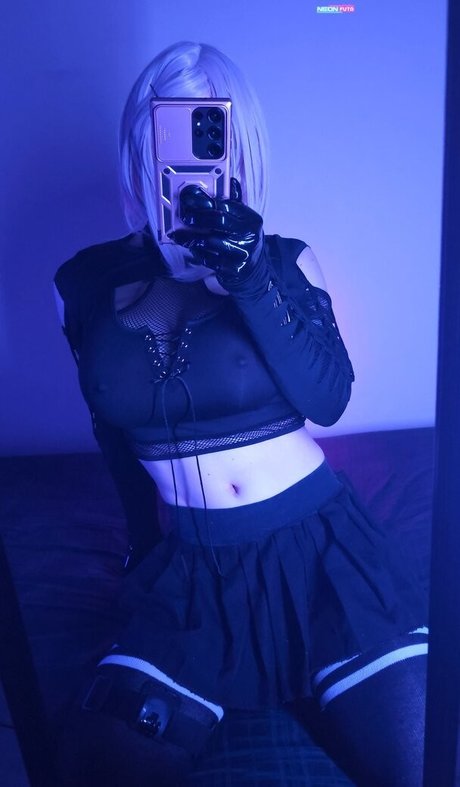neonfuta art actress photo