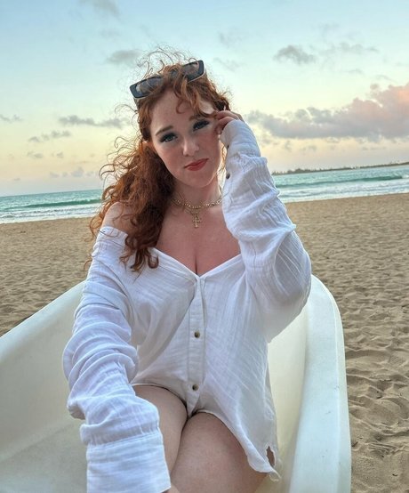 Kenziemahar star sexy pics