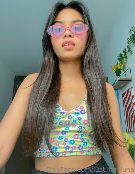 housewife onlyfans perfect picture