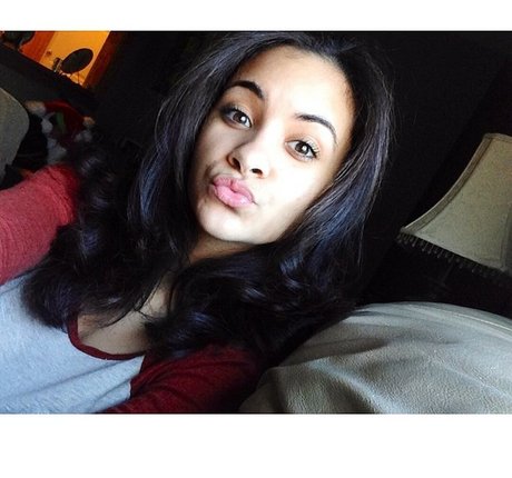 female influencer onlyfans hot nude images