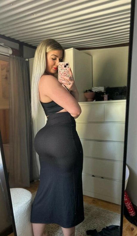 Nikita Simpson best star images