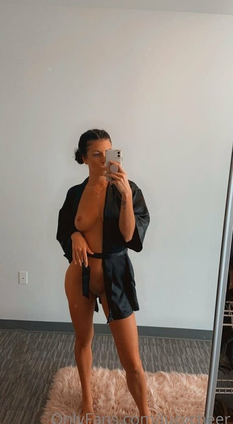 lucymomma hot model pics