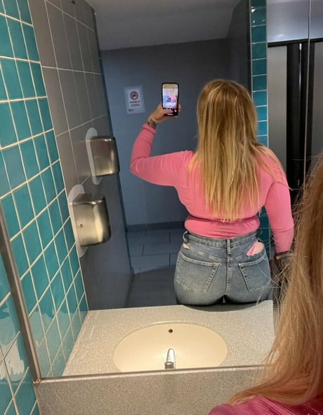 curvykgirl adult actress pictures