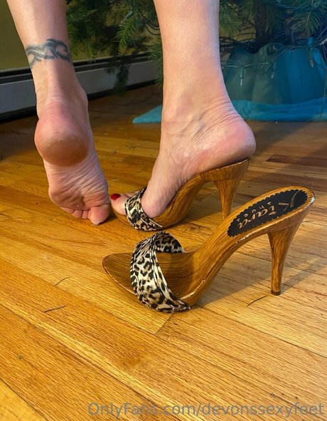 devonssexyfeet profile pic