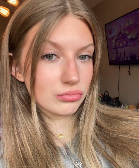 iluvdaddyschae star adult picture